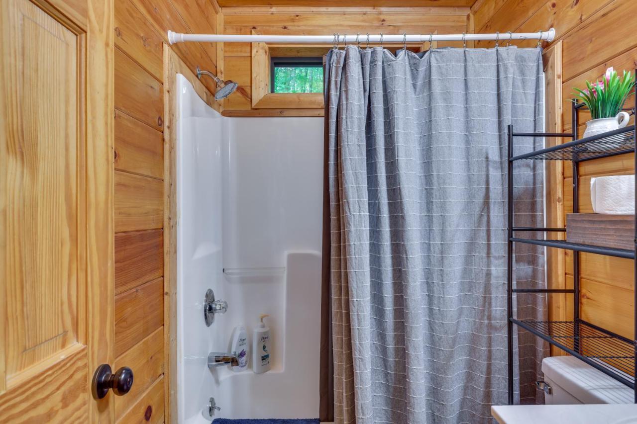 Riverfront Ellijay Cabin With Deck And Pool Access! Exteriör bild